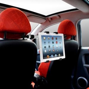Bientôt le départ en vacances? Anticipez avec le support universel pour tablette en voiture NeoXeo